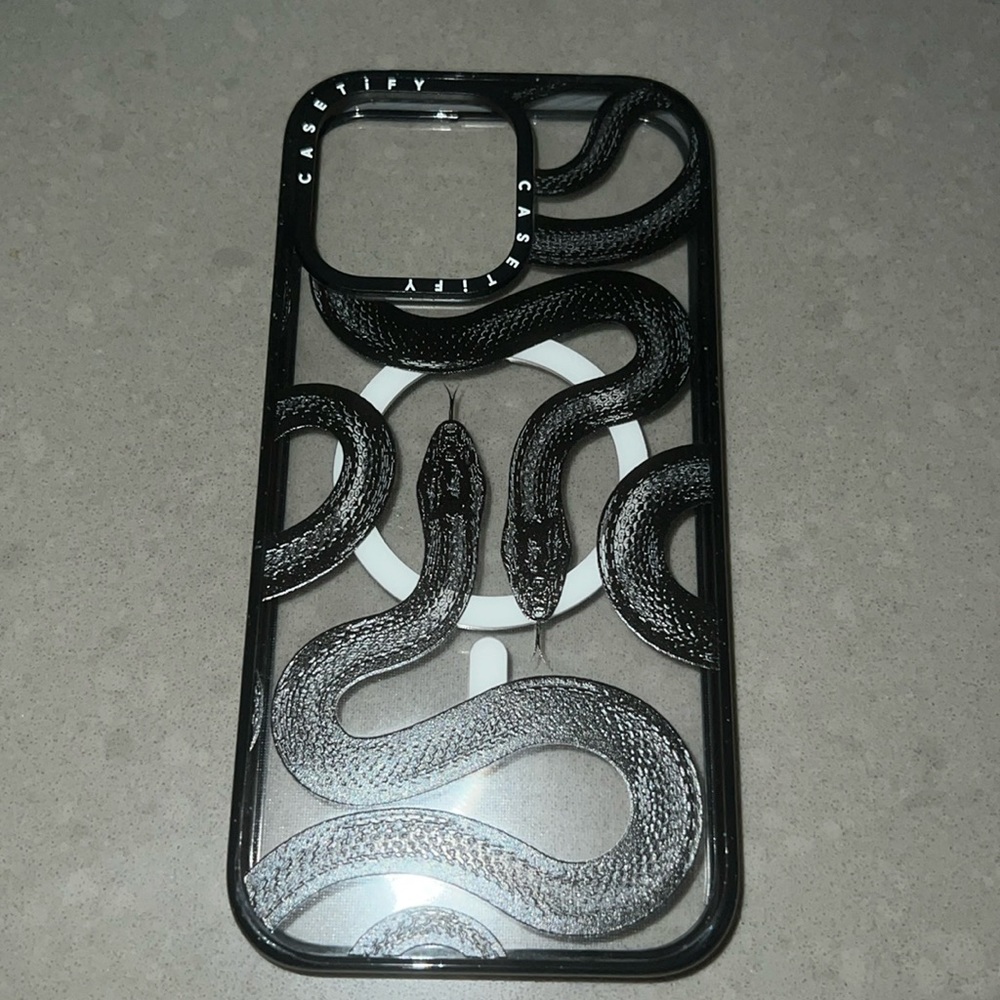 NEVER USED iPhone 15 pro max Snake Casefity phone case